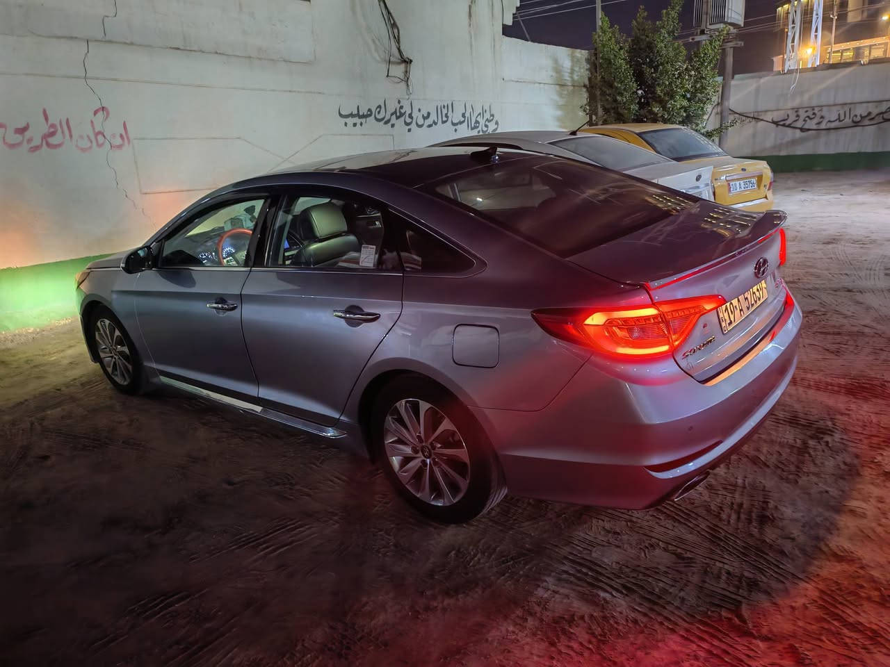 هيونداي سوناتا
2015 رقمها كربلاء وبأسمي ثاتي يوم احولك
سياره امريكي سبورت بيها بس بنيد صبغ ربع من البنيد كلشي بيها نضيف 
سياره فول مواصفات واحد ع واحد افحص اله تاخذها 
عنواني كربلاء.
الون سلفري او رصاصي رقمها كربلاء انكليزي 
سغر 135 وبيها مجال 
للاستفسار اتصل ***********
