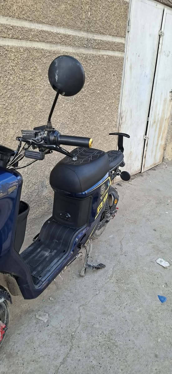 سلام عليكم درجه لبيع ما ريد مروس درجاه جديده السعر ٤٥٠ وبيه مجال ***********
