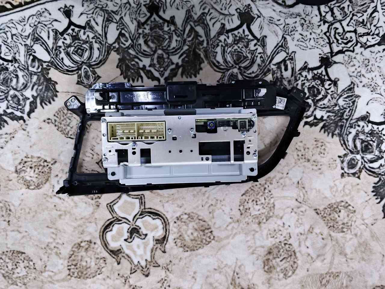 السلام عليكم عندي هاي الشاشه مال السياره الاصليه شرط النضافه 100٪ مستعجل على بيعتها سعرها 150 الف قفل 
للاستفسار الاتصال على الرقم 
***********

اذا بيها زلغ واحد اخذها بلاش حته ما مشغلها يمكن مرتين فقط
