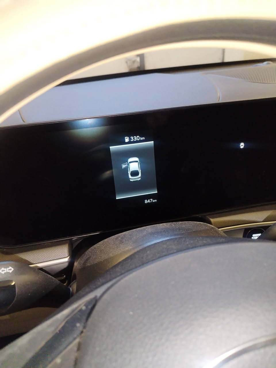 سلام عليكم.. كيا k5 للبيع موديل 2026 ماشيه 850 كم زيرو ام الضمان 5 سنوات و تبديل دهن 3 سنوات بانوراما تشغيل عن بعد كشنات جلد قبل شهر طلعتها من شركة كيا الدوليه. رقم بصره بأسمي شهداء بدون قاصرين تأخذ وكاله السعر 245 ورقه و بيها مجال ان شاء الله للتواصل *********** بيه وات ساب
