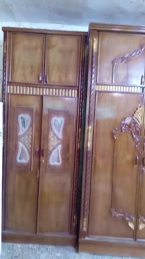 غرفه نجاره مستخدمه قليل بعدهي جديده المكان حله ورديه خارج الي ع الجزائر ***********
