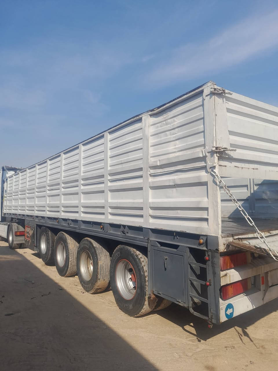 عربانه للبيع عمل موصل اربع محاور (***********)تخم تايرات
