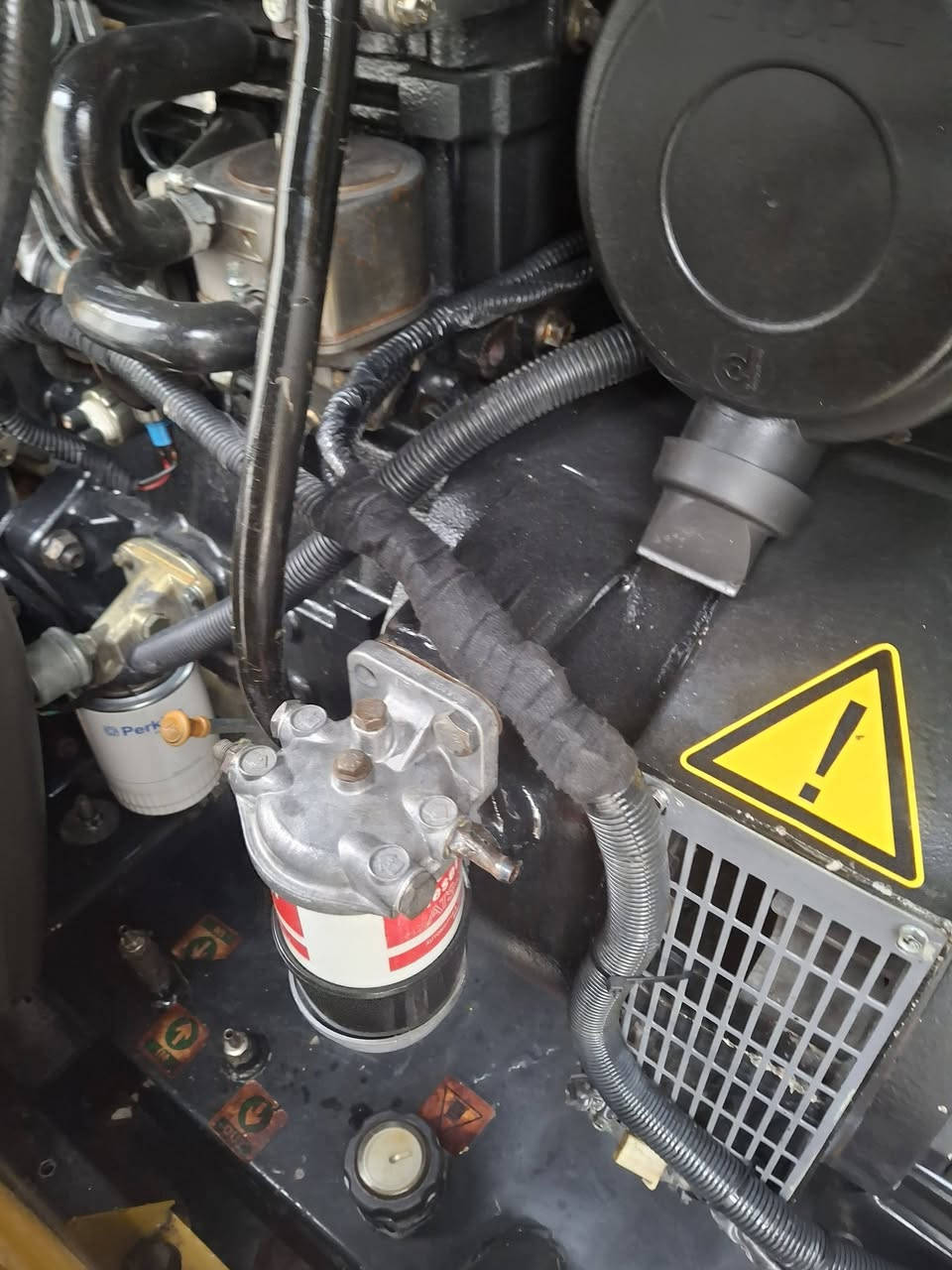 تم وصول مولد بيركز كاتم ٤٥كيفي 
استيراد قطر
مكينه بلادي مامفتوحه
العنوان اربيل
يوجد توصيل كافه المحافظات
للاستفسار الاتصال على الرقم 
***********
