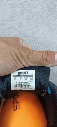 سلام علیکم حذاء  لابچین شرکة SITO   قیاس ٤١  (٢٥.٥)سم سعر ٢٥ الف  ٠٧٧٢...