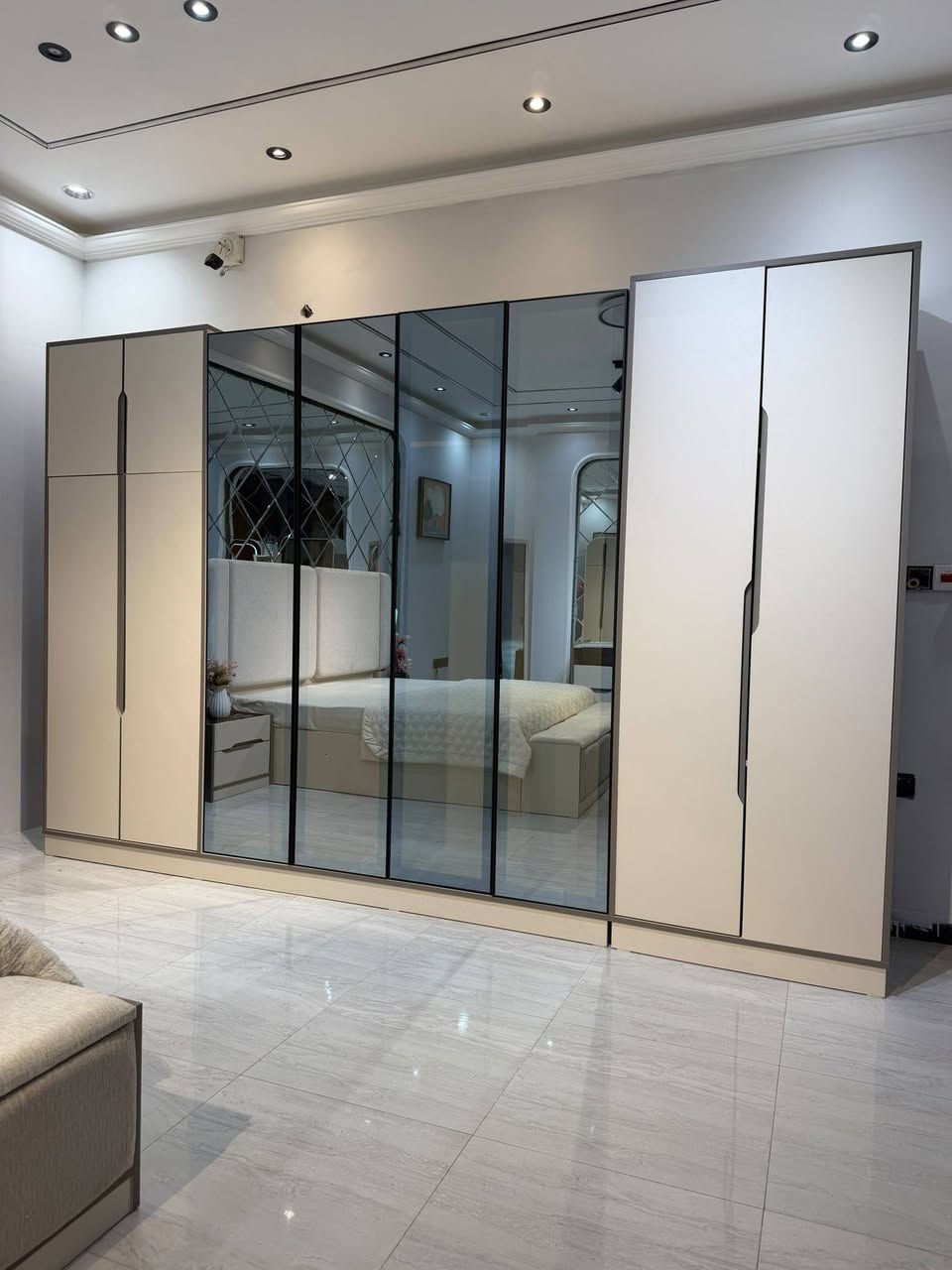 حوّل بيتك إلى عنوان للأناقة والفخامة مع أحدث تشكيلات الأثاث التركي الأصلي. 🛋️🏡
✅ غرف نوم عصرية
✅ كنب وصالات استقبال فاخرة
✅ غرف سفرة بتصاميم راقية
✅ جودة عالية وتشطيبات مميزة
✅ أسعار منافسة تناسب الجميع
نؤمن أن كل منزل يستحق لمسة من الرقي... لذلك نوفر لكم أفضل التصاميم التركية بأعلى جودة وأفضل الأسعار.
للاستفسار *********** واتساب
