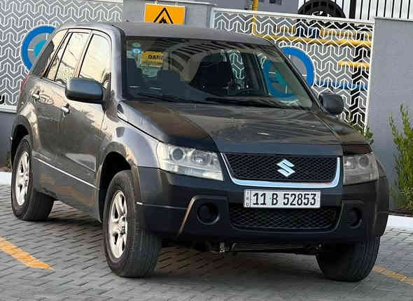 سازوكي كراند فيتاره ٢٠٠٧ رقم بغداد دولي باسمي سنوية وهزة جدد 
صدر وتخم تاير وباتري كله جديد بدون ضرر فقط البنيد وموجود صورته من انطخ بايدي موجودة صوره تبريد ثلج محرك ٢٧٠٠ ستة سلندر ماشية ١١٦ الف ***********
السعر ٧٣$ وبيها مجال 
مكاني بغداد حي الجهاد الجاد بالشراء يتصل بغداد
