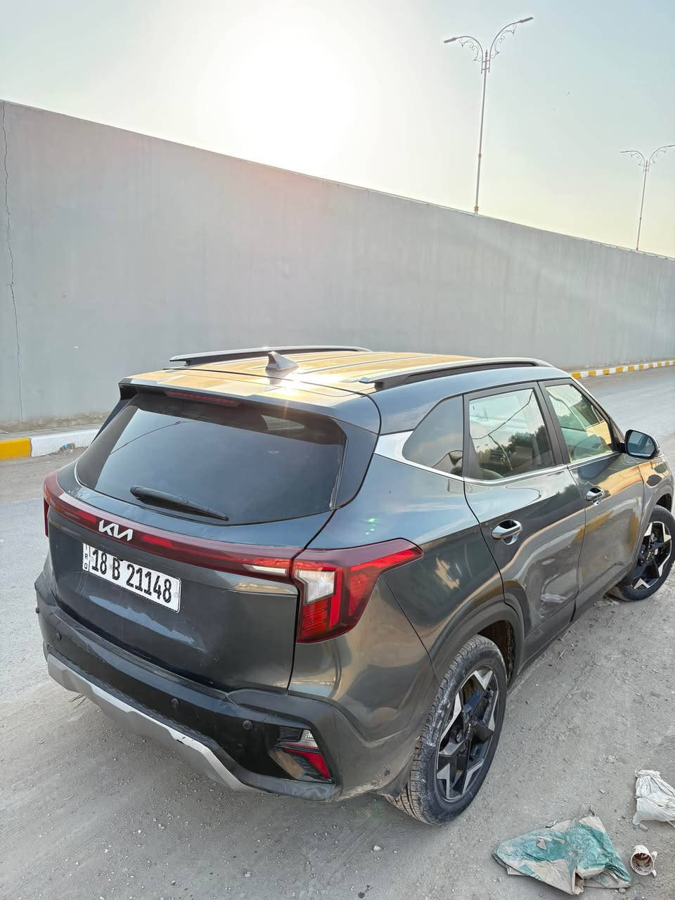 السلام عليكم
للبيع كيا سليتوس موديل 2024
محرك 2000 دوش
ماشية 35 الف كيلو

ضربته خفيفة بالباب مال الصدر
 ايرباك ستيرين فقط وراجع سستم
فول مواصفات عدا الفتحة
داخل لون مميز
قطعتين تبريد
اضاءة داخلية
بصمة
كشنات جلد
كرسي السايق كهرباء
تدفئة كشنات
وباقي المواصفات المعروفة

مرقمة بابل بأسمي تحويل ثاني يوم
السيارة كاملة وجاهزة
السعر 173$
للاستفسار الاتصال
*********** حلة, بابل
