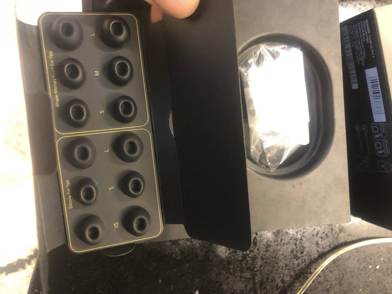 ت HUAWEI FreeBuds Pro 4 اللاسلكية. للبيع نضافه فوول ١٠٠/١٠٠ عزل وصوت وصل الشراء والضمان موجود من شركه عالم القلعه السعر ١٨٠ الف اخذتها ٢٢٣ الف الوصل موجود غراصها غير مستعمله.


**إذا كنت صاحب هذا الإعلان وتريد حذفه لأي سبب، رجاءا أرسل رسالة إلى الدعم الفني**