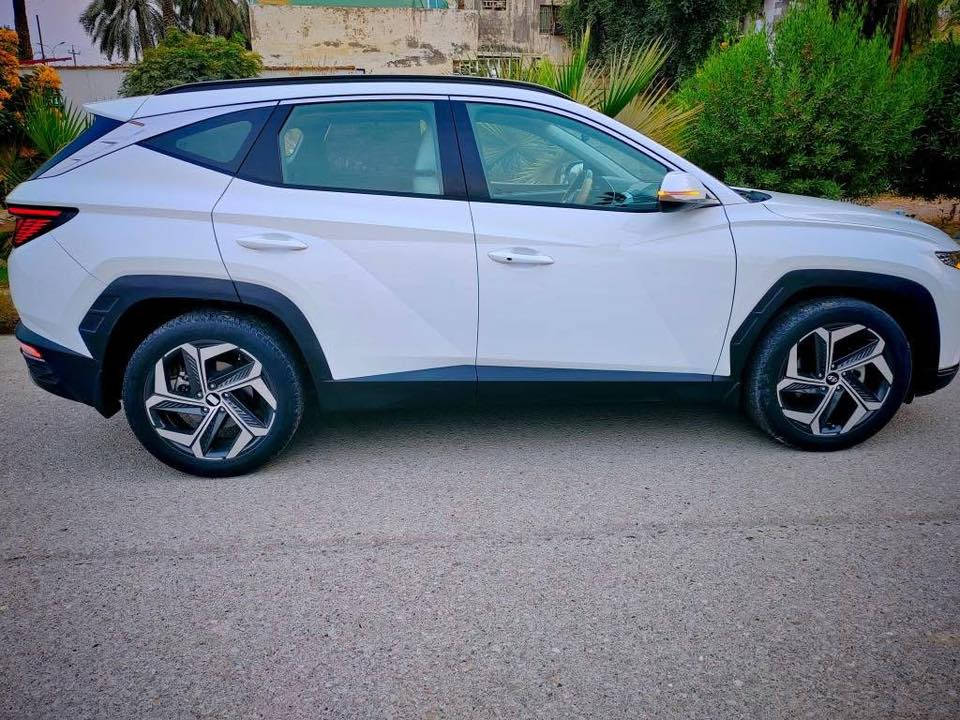 توسان خليجي 2023 للبيع
ماشية 49 الف 
داخل ابيض جلد 
ويل 19 
بصمة وتشغيل عن بعد 
بيها بارد مكانات 
مكفولة من الصبغ
السعر 210 وبيها مجال 
مكان السيارة بغداد وديالى 
***********
