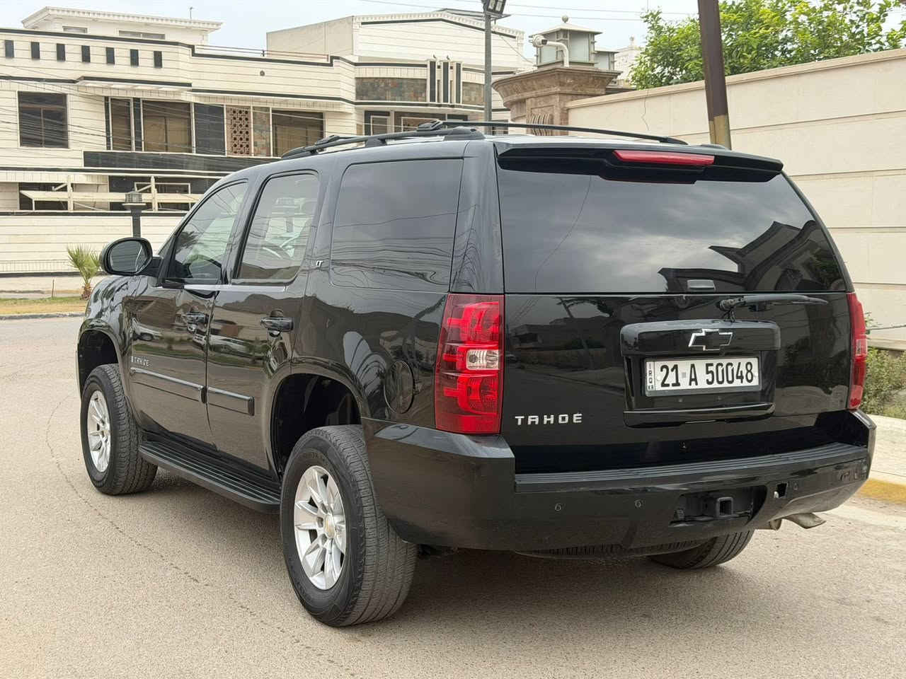 السلام عليكم للبيع تاهو وارد أمريكي
رقم سليمانيه تحويل ثاني يوم
الموديل 2008 بيه جاملغ وبنيد بدون دواخل صور السونار داخل المنشور    فول مواصفات سياره تخم تاير جديد كير ومكينه بل  جيس تبريد ثلج 
سياره نضيفه خير من الله 
السعر 168 وبيها مجال 
العنوان بغداد
 ‏الاستفسار ***********
شباب فقط بيع ما راوس
