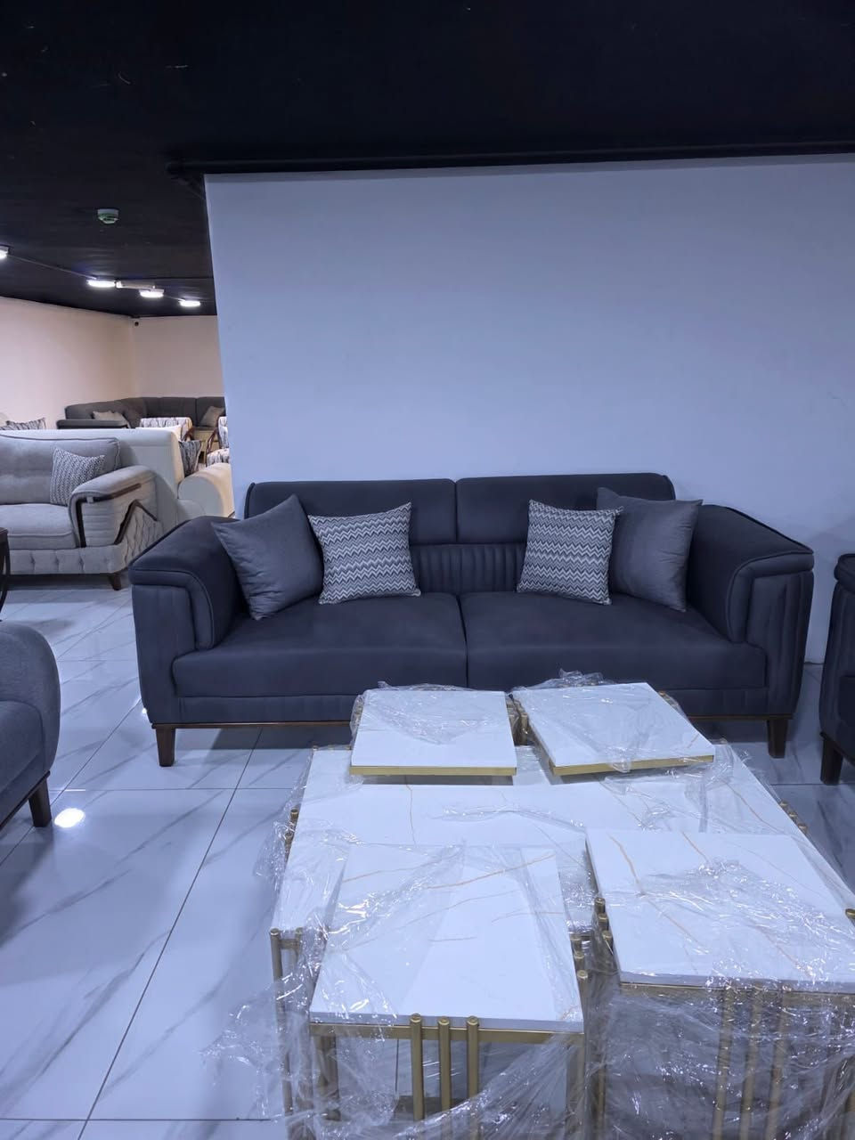 🎉 جدّدي طقم العيد من عنا ✨
وخلي بيتك يحكي ذوقك الراقي 😍
📍 أطقم كنب فخمة بجودة عالية وتصاميم عصرية 🔥
🛋️ ألوان جذابة تناسب كل الأذواق 💐
💰 أسعار مميزة وعروض خاصة بمناسبة العيد 🎁
📦 التوصيل متوفر لجميع المناطق 🚚
احجزي طقمك قبل نفاد الكمية 😍
📞 تواصلي معنا الآن وشوفي التشكيلة 💬
#كنب #ديكور_البيت #عروض_العيد #كنب_فخم #تجديد_البيت #أثاث_منزلي #ديكور #ستايل


**إذا كنت صاحب هذا الإعلان وتريد حذفه لأي سبب، رجاءا أرسل رسالة إلى الدعم الفني**