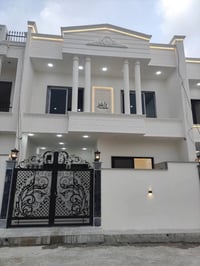 حي الملايين الوله • ١٥٠م • ٥ غرف