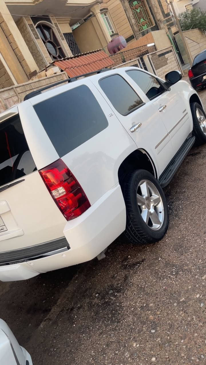 السلام عليكم تاهو 2013 ادوات ادوات Ltz خليجي فول كفاله من ضربه بيه بس جاملغ. امامي صبغ بدون فتح كفاله من كصً وسرقهً وانتربولً سياره جديده تخمً تاير جديد 
للستفسار *********** ما متواجد على نت انتصل
