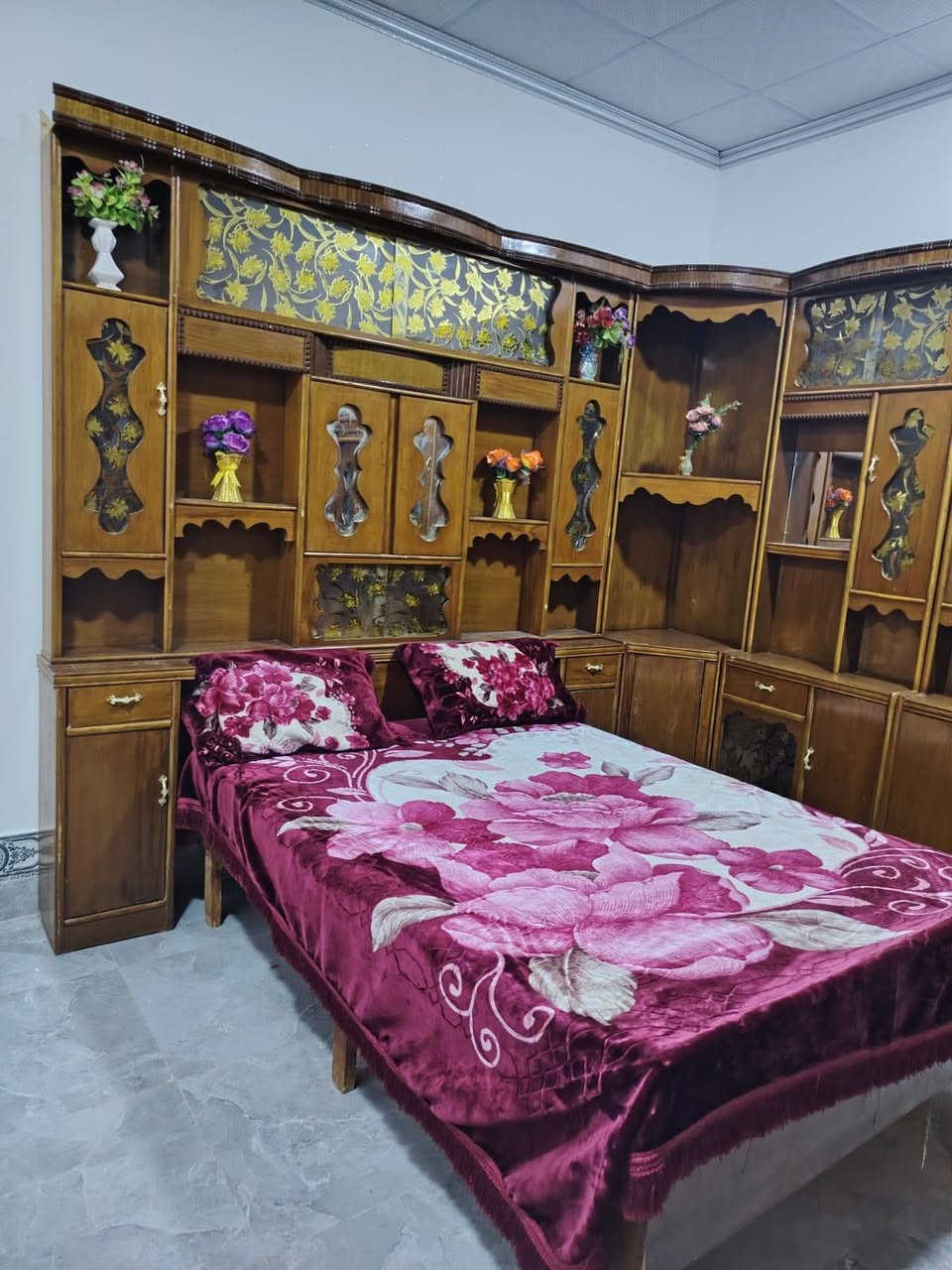 سلام عليكم غرفه هودج ثلاثينيه للبيع 

المكان قضاء الرمانه منطقه الحويجه

((سعرها مليون وبيها مجال)) 

الاستفسار على هاذه الرقم***********بي واتساب مفتوح
