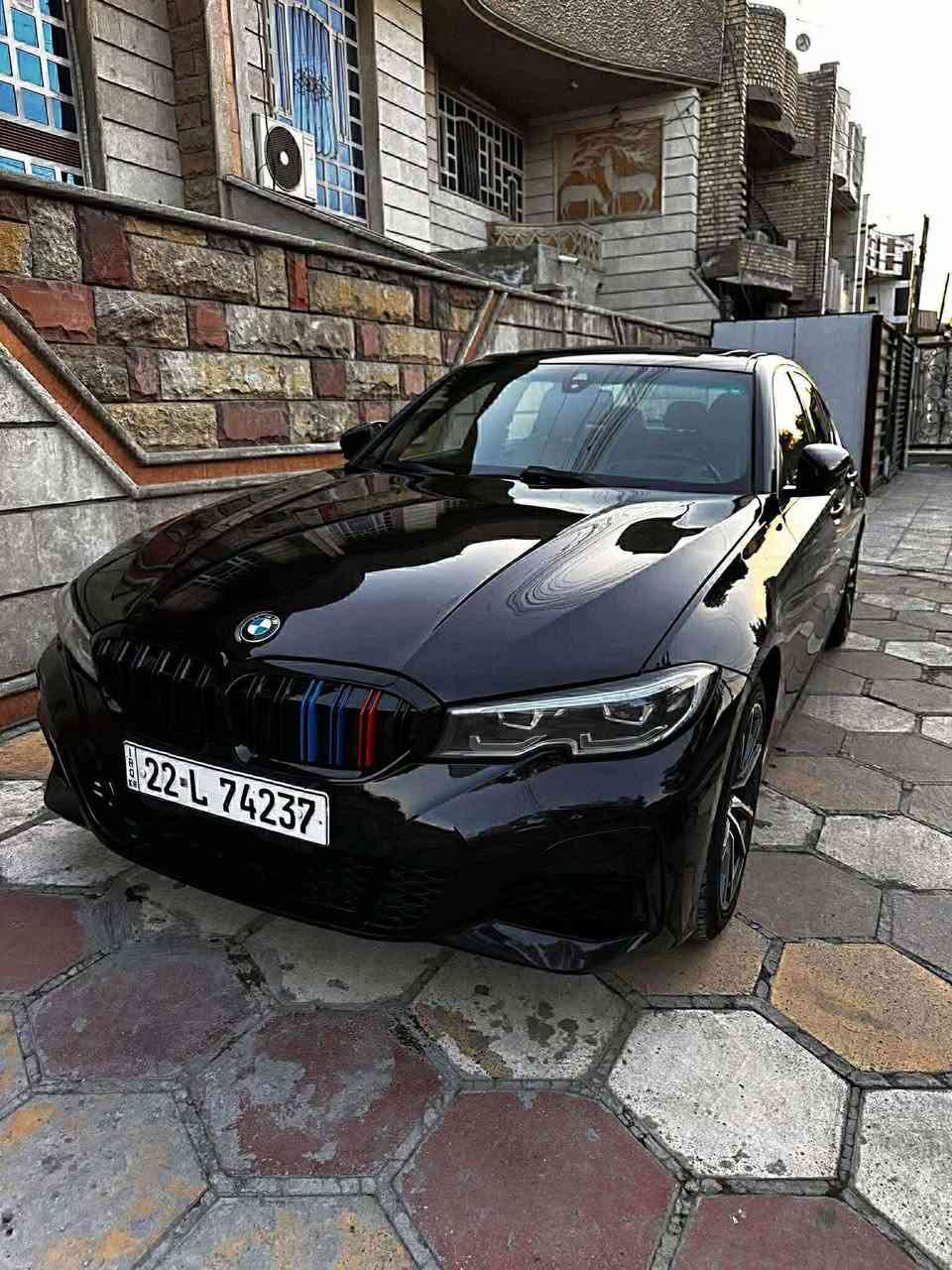 السلام عليكم شباب 330 اكس درايف موديل 21
حادثهة جاملغ وبنيد فقط بدون دواخل 
ماشية 82,000 كيلو 
السيارة فول مواصفات 
السعر 23,500$  وبيهة مجال بسيط 
***********
