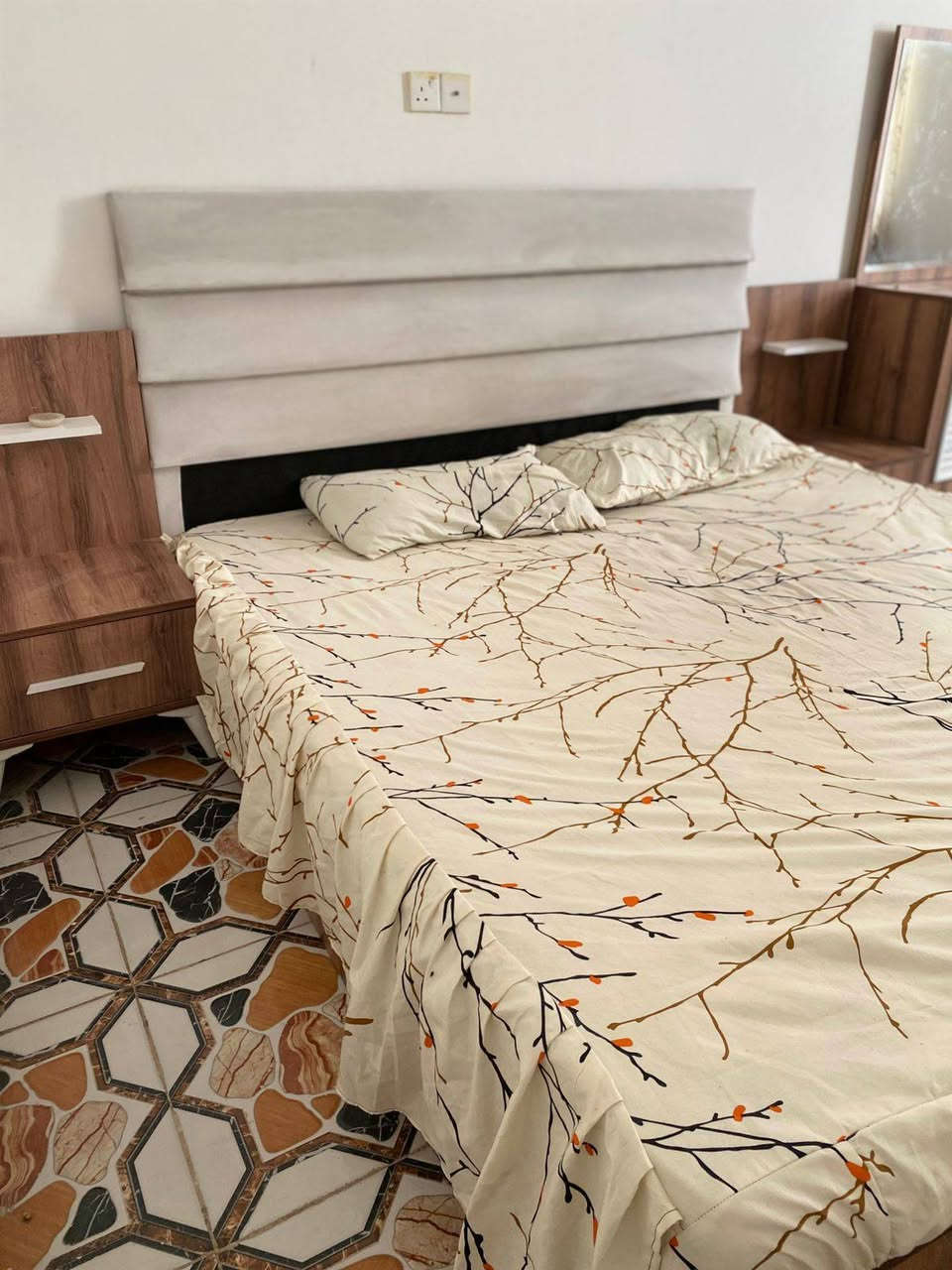 غرف  نظيفة كلش استعمال قليل 
سعر الغرفه 700 الف و بيها مجال 

مكاني حله مركز


**إذا كنت صاحب هذا الإعلان وتريد حذفه لأي سبب، رجاءا أرسل رسالة إلى الدعم الفني**