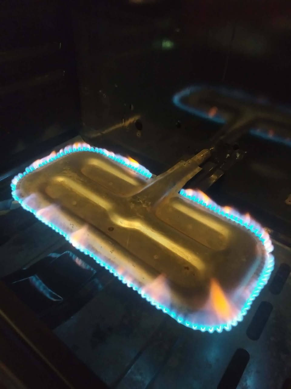 طباخ يونفرسال مصري اخو الجديد ناره زركه وقويه العيون والفرن سعره 190. يوجد توصيل


**إذا كنت صاحب هذا الإعلان وتريد حذفه لأي سبب، رجاءا أرسل رسالة إلى الدعم الفني**