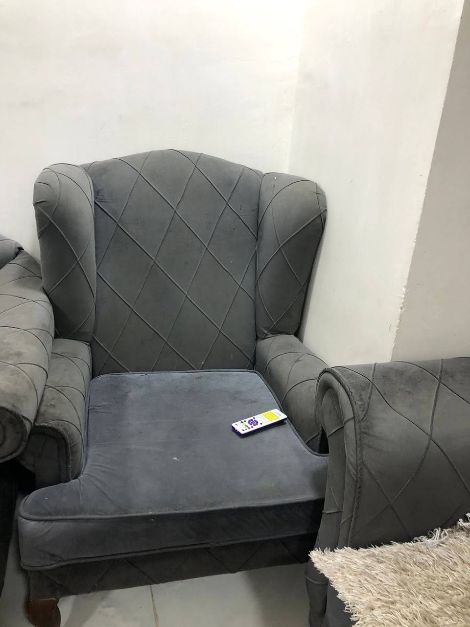 غراض بيت للبيع كل حاجة وسعرها للاستفسار الاتصال على الرقم ***********
