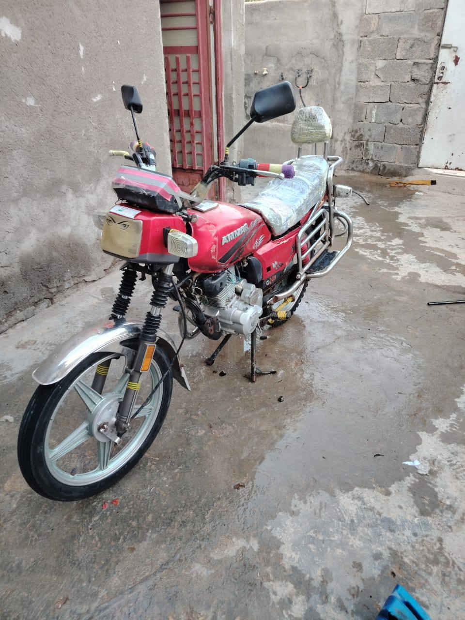 دراجه فيوم موديل 20 البيع مكفوله كفاله عامه اوراق اصولي ما بيه اي نقص المكان واسط  ناحيت الدجيلي اني مكلف بلنشر السعر عل رقم الهاتف ***********
