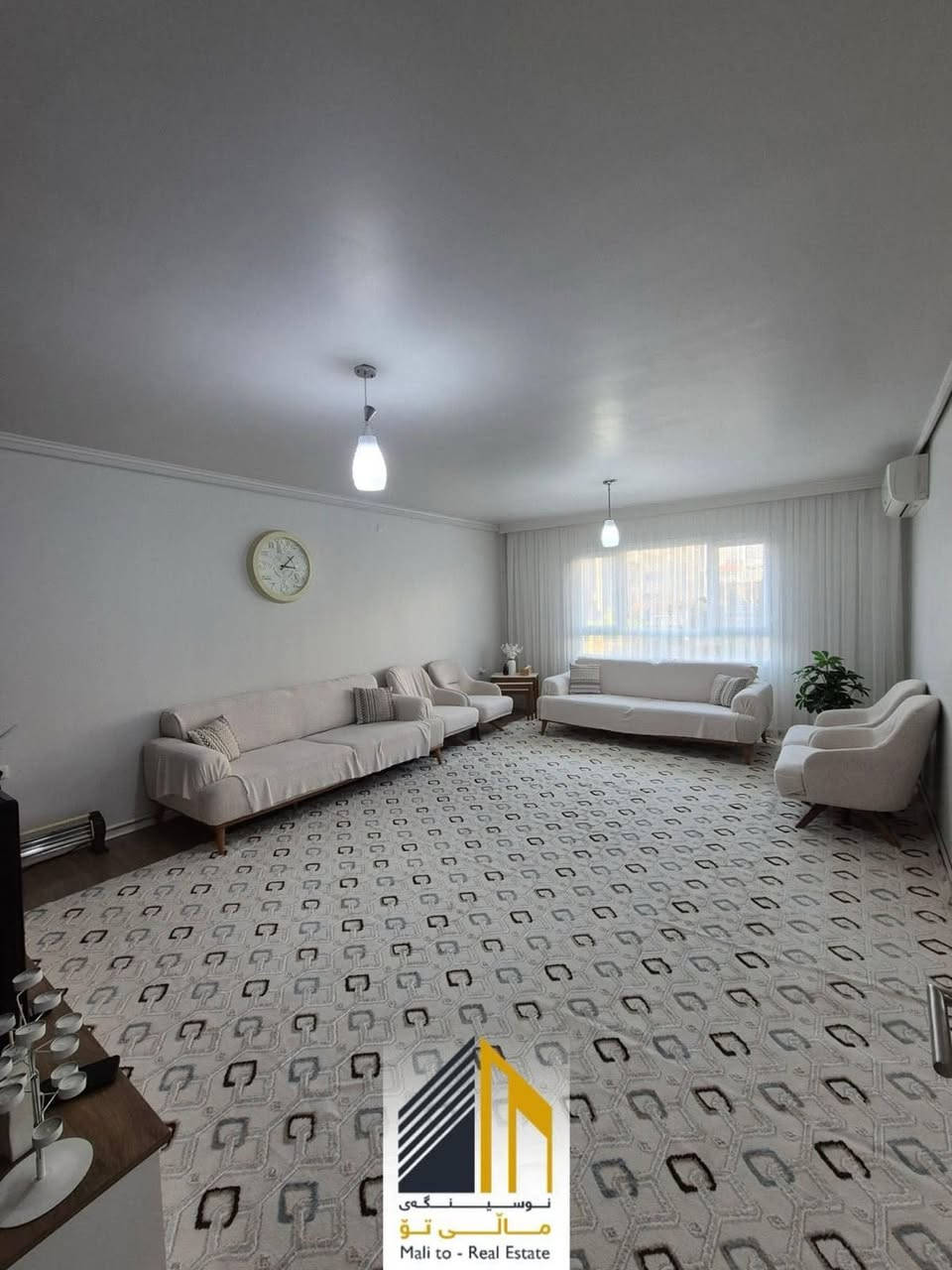 السلام عليكم 
شقة للبيع في محافظة السليمانية بجانب مستشفى اسيا وايضا مستشفى شورش 
في منطقة كاني با 
اسم المجمع: شارى بزشكان 
مساحة الشقة:145متر 
الطابق :الأرضي 
3 غرف نوم
وحدة من الغرف ماستر 
مخزن 
تحتوي على 3 سبالت + كاونتر 
كهرباء 24 ساعة 
ماء 24 ساعة 
خدمات من كل النواحي موجودة سواء سيكورتي او نضافه 
يحتوي المجمع على كافة الأمور الترفيهية 
لتفاصيل اكثر اتصل على الرقم وبخدمتكم 
***********
