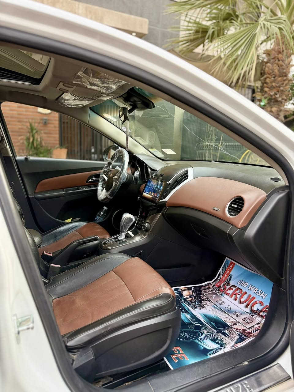 للبيع فقط شوفرليت كروز  ٢٠١٦ خليجي
شركة المنصور فوووول 
محرك كير تبريد حجر بيئة كله كفالة
رقم بغداد الجديد 
المحرك  ١٨٠٠ تنفس طبيعي    
فتحة
بصمة 
رادارات
كشنات جلد 
نظام الخرائط (GPS).
المصابيح الأمامية LED.  
شاشة كبيرة 
كاميرا 
فول تحكم ستيرن   
نظام كروس تحديد السرعة
السيارة بيه صبغ بالداير مال جاملغ الخلفي وشويه من الباب بدون دواخل . 
_____________________
العنوان : بغداد /الكرخ   
السعر :  ٩٥ $  وبيه مجال 
رقم الهاتف : *********** /***********
