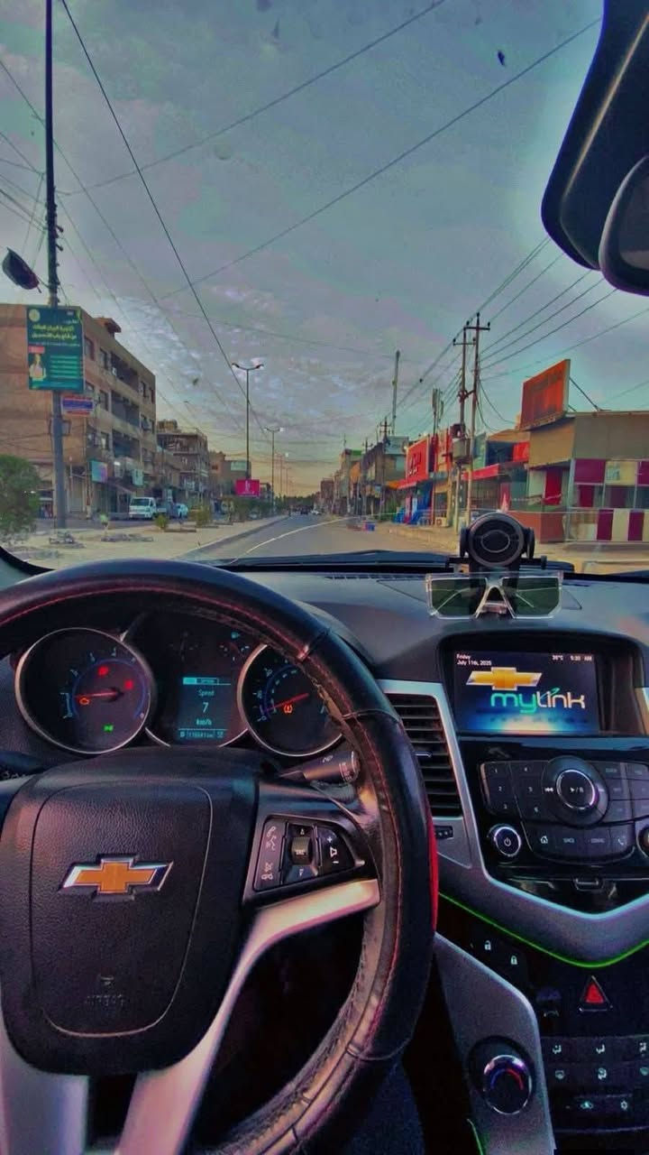 السلام عليكم
شوفرليت كروز موديل ٢٠١٤ 
محرك ١٤٠٠ تيربو 
رقم بغداد بسمي تحويل مباشر 
السياره كير محرك تبريد مكفولات 
مواصفات نص فول السياره 

تحكم ستيرن مثبت سرعه سياقه يدويه بلستيرن 
شاشه بلادي بلوتوث ويو اس بي  
شاشه قرائه  قياس هواء التايرات 
شاشه قرائه قياس دهن المحرك 
شاشه قرائه قياس درجه حراره السياره 
شاشه رقميه للكيلو متر 
السياره ماشيه ٧٤ ميل يعني ١٣٠  كيلو متر تقريبا حقيقي تخم ويل تخم تاير  غرفه نضيفها جديده بلباكيت مابيها شخط وسستم صوت خوارجها نضيفه 
ضربتها الجاملغ الخلفي العكس سايق  واردها امريكي 
السعر ٧٩ وبيها مجال اتصل وبيك خير ودلل 
 رقم الهاتف  بي وات ساب ***********
