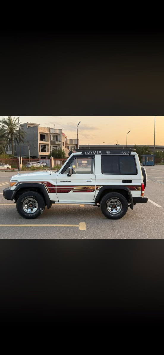 سلام عليكم❤️
للبيع لاندكروز ربع موديل 1988 محدثه 2016 

سياره جاهزه بدون نقص بدون اي ضربه او خيلس

محرك وكير 3Fاصل بلادي كير عادي دفع رباعي شغال

محرك جديد وارد يابان كير جديد فور ويل جديد كله مبدل 

صدر الخلفي والمامي كله مبدل جديد شرط طستها زيرو 

تخم تاير دلوب اصلي جديد ويل كب بلادي كروم سبايسرات 

السياره متعوب عليها وكلشي مشدود اصلي شركه ما بيها قطع تجاريه كله اصلي 

كهريائيات من الطول لطول شغاله بدون جطل او تحوير بلادي 

داخل جلد بيجي جديد ارضيه بلاديه كاربد بلادي اصلي عوازل كلها شادها بلادي 

بصمه تشغيل اصليه سنتر لوك سبايه عملاقه شوته لاندكروز اصليه كشنات لاندكروز اصلي وبعد بيها هواي تفاصيل 

السعر ((75)) ورقه وبي مجال للشراي العنوان بغداد السيدية للستفسار اتصل 
  *********** ابو علي

