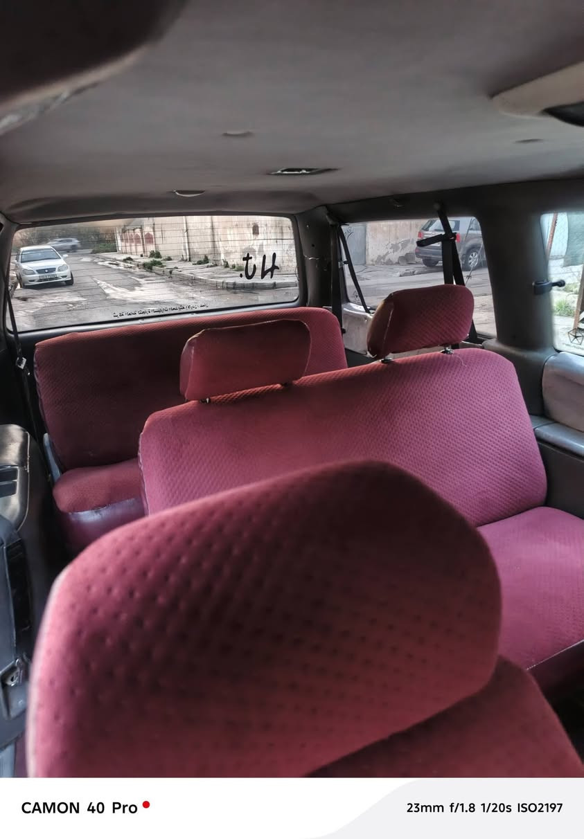 السلام عليكم للبيع دوج كليزر موديل ٩١ سيارة جاهزة شرط التحويل كيار وطخم تاير كلو جديد كهربايات كلها شغالة كاربون بانزين موجود والسيارة بااسمي والمحرك دوج  بي دخان بدون رخاوه السعر 42بي مجال شي قليل العنوان موصل حي سومر ***********) (***********).
