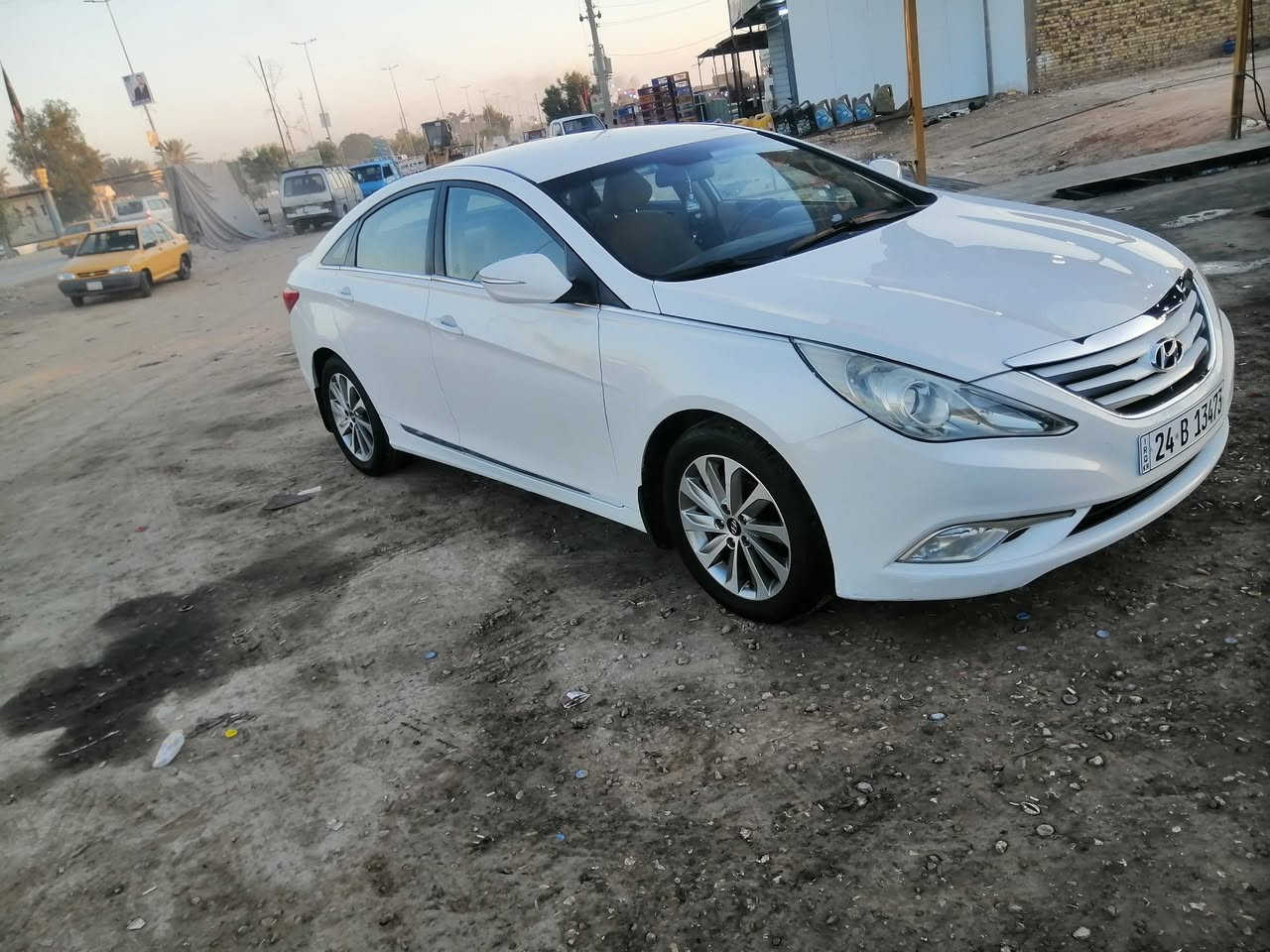 سوناتا مديل ٢٠١٤ خليجي مكفوله من ظربه ماعده جوملغ الأمامي صبغ بدون داخل بدون ضربه والهلال جوملغ الخلفي رقم شمالي جديد بسمي تريد تحويل تريد وكاله محرك ٢٤٠٠ موصفات مري شفط تبريد قطعتين ويل كروم السعر ١٢٧ بيها مجال قليل العنوان الديوانيه رقم الموبايل ***********
