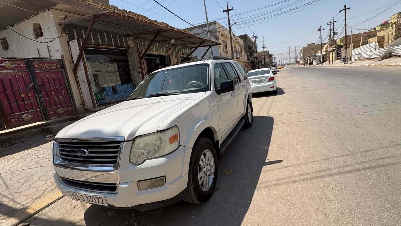 السلام عليكم
🚘سياره فورد اكسبلور 2010خليجي رقم بغداد 
⚙️كير محرك تبريد مكفول عالفحص
مكينه 6سلندر 4000
7راكب تبريد 4قطع
🛞تخم تاير جديد 
🪪سنويه جديده لغايه 2030باسمي 
مكان السياره ديوانيه 
💵السعر 115وبيها مجال
للااتصال  ***********
