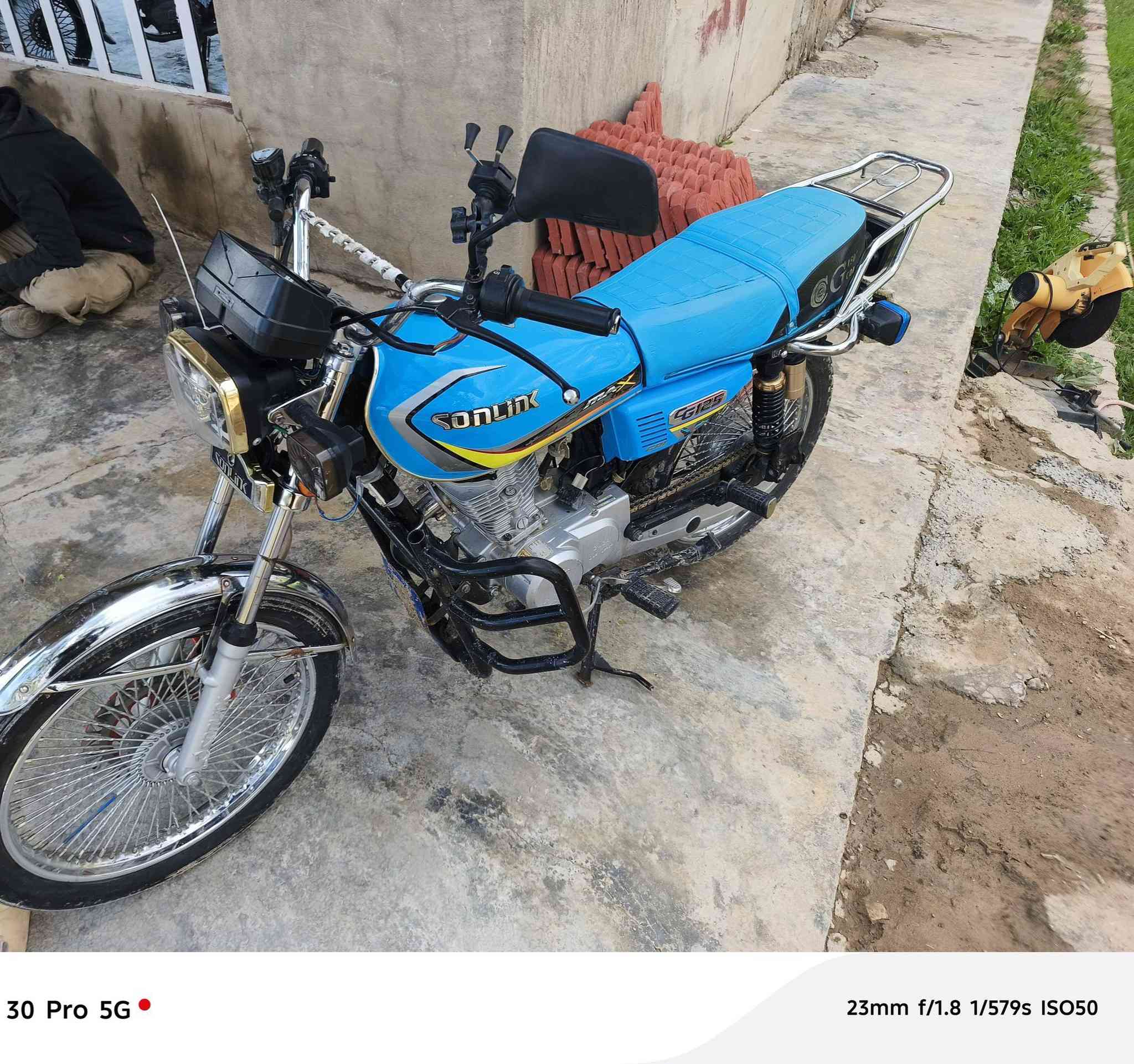 السلام عليكم ورحمة الله وبركاته..
موطور إيراني اربه كير.. موديل 24..نضافه فول.. السعر.. 500..
اوبيه مجال. .... ***********.....
