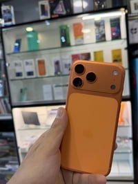 iphone 17promax 512G بطارية 100% سيمكارت السعر 2,280,000 بغداد حي العد...