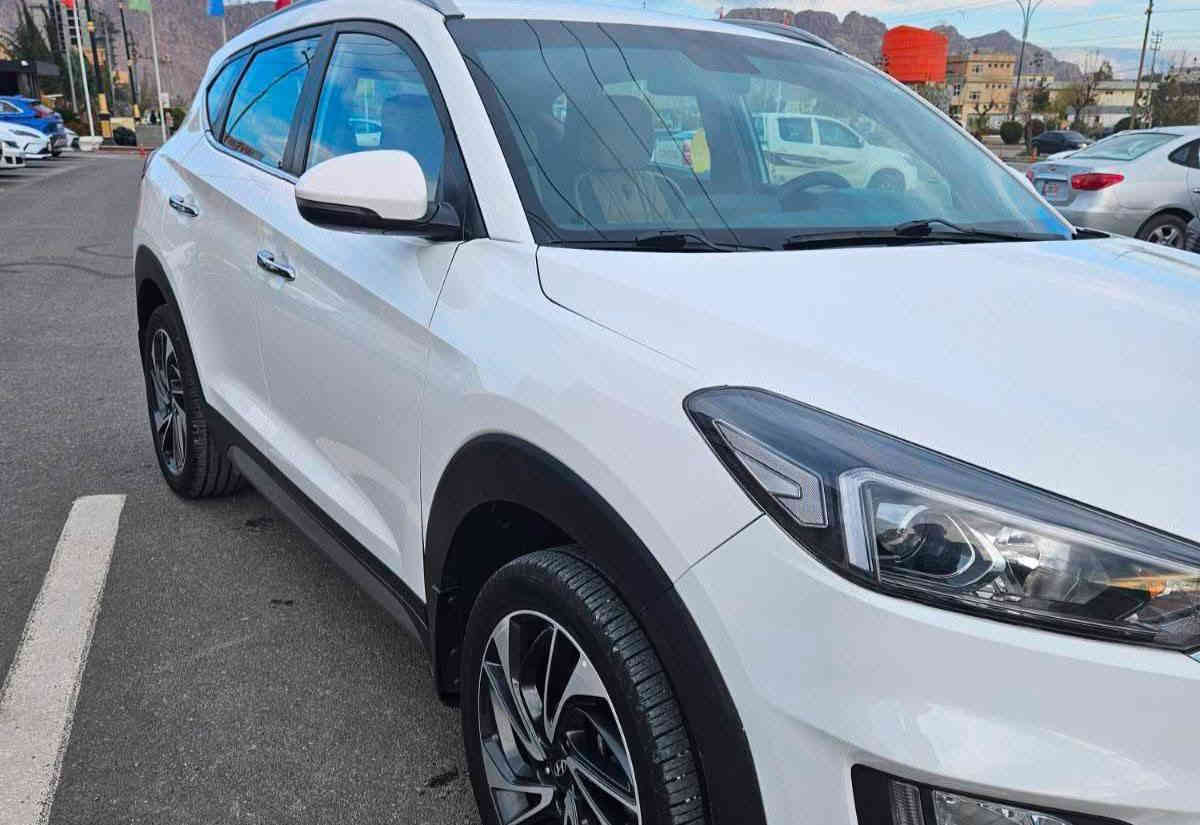 هيونداي توسان 2021
السيارة بحالة ممتازة، بدون حوادث وبدون ضربات
سندة وبيئة جديدة
الدعسات والأبواب أصلية
قوية جداً وناعمة في القيادة
لا تحتاج أي مصروف

السعر: اطلبه في التعليقات ويصلك مباشرة 📥

القير والمكينة بحالة ممتازة
لا توجد أي مشاكل نهائياً

رقم المالك:
***********
