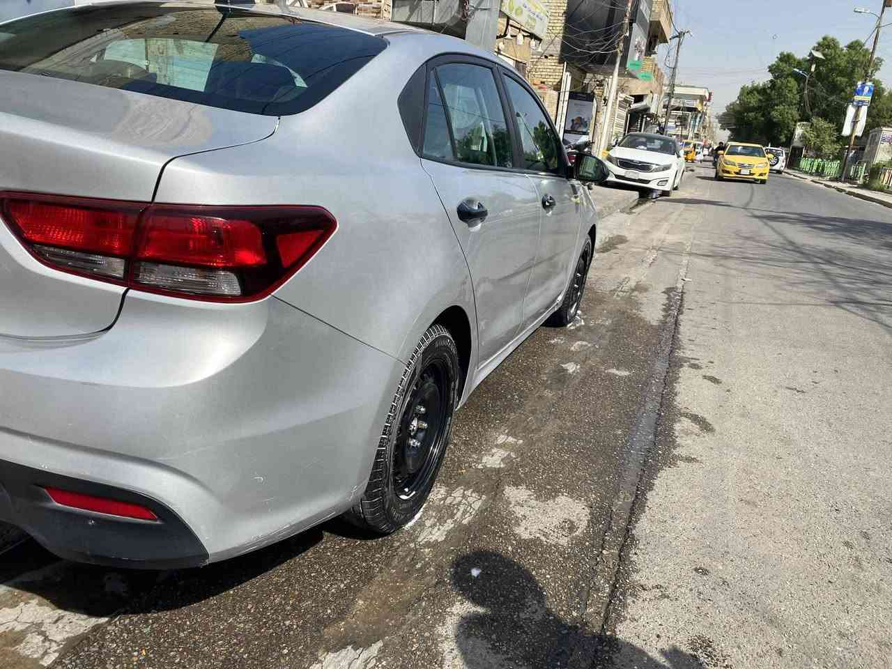 كيا ريو موديل 2018 وارد امريكي مكينه 1600 سونارها داخل المنشور مكينه كير تبريد كفاله السياره بأسمي مامتعوبه ونصبتها حلوه السعر 95 وبيها مجال قليل مكانها الشعله حي الجوادين الاستفسار الاتصال على ‏‪***********‬‏
