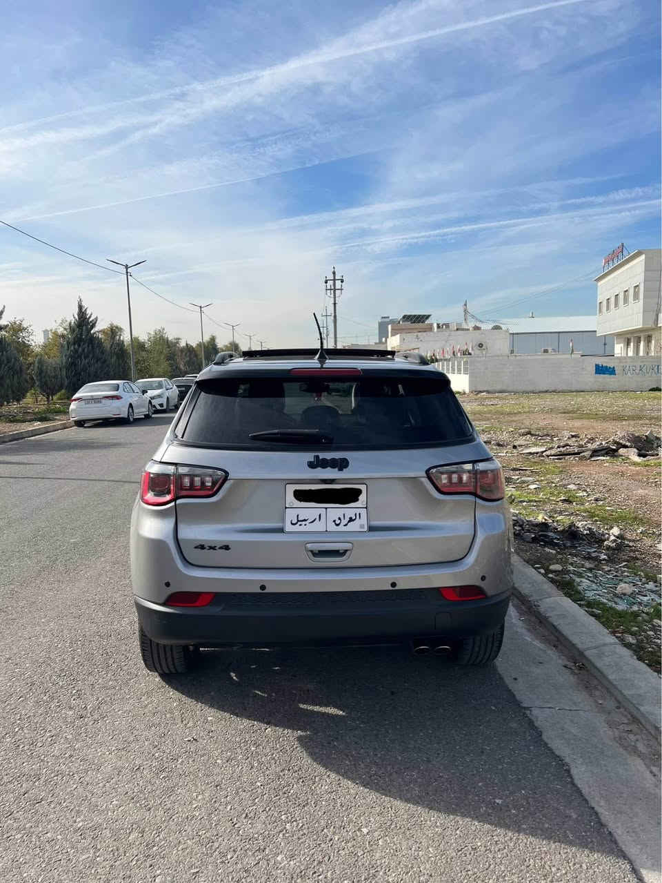 کوردی / عربي
جێب کۆمپاس 2019 فول مواصفات
ڕەنگی جوانە سقف و ویل و ئاوێنە بیلادی ڕەش هیچ نیکلی پێوە نیە
مەکینە 2.4L
فول مواصفات
پانۆڕاما
بصمە
دەبل ئەکسل  چوار مۆد ( بەفر - چەگل - قوڕ - ئۆتۆ)
کامیرا و حساسی دواوە
شاشە ئایپاد
تحدید سرعە
تەبرید مەرکەزی
ئاوێنە هیتەر

تەنها یەك پارچە بۆیاخە چامرغی پێشەوە لای سەکن وە دەرگای پێشەوە لای سەکن بە بیلادی گۆڕاوە
پەرەشوتی شانی تەقیوە تەنها لای سەکن
103 هەزار کیلۆمەتر ڕۆیشتووە

نرخی 145$ وەرەقە

وەتسئەپ ***********

******عربی
جیب کومباس 2019 فول مواصفات
حجم مکینە 2.4L
لون ممیز سقف ویل مرایا اسود بلادی
فول مواصفات
بانوراما 
بصمە 
دفع رباعي   4X4
کامیرا و حساس الخلفي
شاشە ایباد
تحدید سرعە
تبرید مرکزي
مرایا هیتر

ضرر فقط جامرغ الأمامی جانب السكن صبغ
و الباب الأمامی جانب السكن مبدل بالبلادی
ایرباك فقط تکمە جانب السكن 
ماشی 103 الف کیلومتر

سعر 145$ ورقە
واتساب  *********** أربيل, العراق
