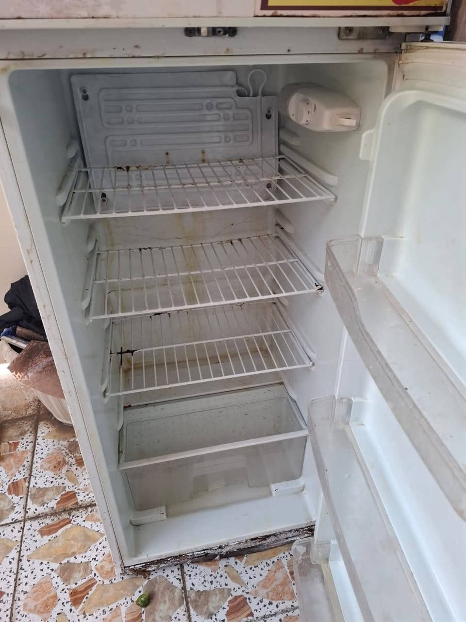 للبيع ثلاجه مال بيتنا ب١٠٠ وبيها مجال
مكاني حي الجهاد


**إذا كنت صاحب هذا الإعلان وتريد حذفه لأي سبب، رجاءا أرسل رسالة إلى الدعم الفني**