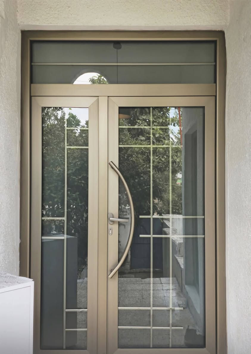 دروستکردنی هەموو جۆرە دەرگایەک و پەنچەرەی ئەلەمنیۆم و پلاستیک و سکەی سڵاید و سکەی زێبرا بە جوانترین شێواز و کەمترین نرخ

ناونیشان قەزای رزگاری 
***********
