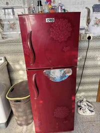 البيع ثلاجه نظيفه جدا والتجميد كدامكم 07733601713