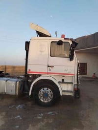 سكانيه للبيع ١٤٣ مكينه ٨ كير ٣ ب ٣ سنويه بسمي لل ٣٠ تبريد بلاد شغال تخ...