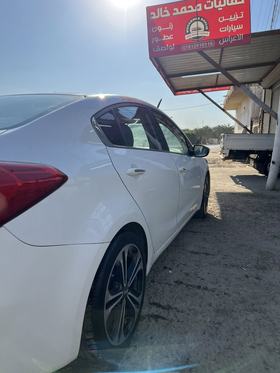 السلام عليكم
كيا سيراتو 2014 خليجي اربيل وكاله
السياره بيها بارد بسيط بالجاملغ الامامي ووتكحيل كارتات بسيطه  والسونار موجود 
مكينه گير حداديه جاهزه
السعر 127 وبي مجال قليل
مكاني حله سياحي
***********
***********
