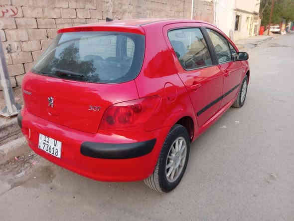 السلام عليكم بيجو ٢٠٠٥ فرنسي مكينه كير خير من الله كير اوتوماتيك السيارة مصبوغه عام بدون ضربه سعرها ٥٠ ورقهالسيارة كامله بمعنى الكلمه... فقط ينرادلها صدر أمامي مكاني بغداد الشعب شارع عدن. رقمي ***********تحياتي الجميع
