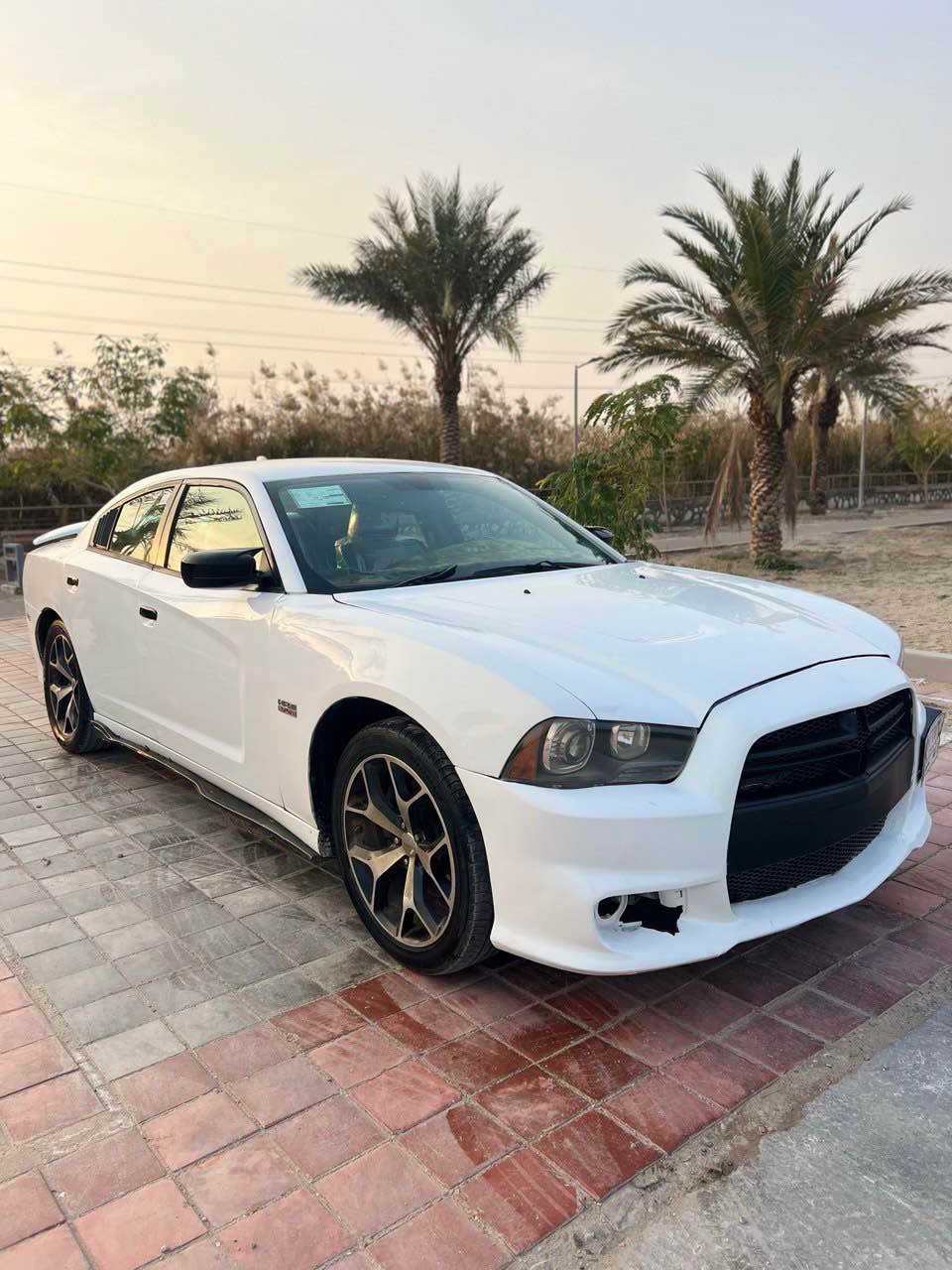 سلام عليكم

للبيع جارجر 2013 Rt
رقم بغداد تحويل ثاني يوم 

موصفات السياره:
شاشه كبيره
تحكم ستيرن جهتين 
تشغيل عن بعد 
كشنات حضن جلد 
 كت كامل  SRT  
داخل سياره جلد احمر تدفئه 
سقف روز رايز 1000 نجمه 
كاميره دواره 
رادرات جانبيه 
كشن سايق كهرباء 
عدسات منظومة زنون ناصي +عالي بليل شارع يصير نهار 
كزوزات  وسطيات SLP دبات خلفيه موبر صوت طرب يخبل
دوسات او كت كامل +دعاميات SRT
 
مكينه او كير او تبريد اطلع وين ما يعجبك سياره عليها  برمجه ما شاء الله شك كاع سياره صفاحه حلوه 
 
سياره بيها اربع قطّع صبغ +سونار موجود عندي يريده يراسلني 

السعر : 120$او بيه مجال شي بسيط سعرها بلاش بلعافيه على ياخذها فدوه اروحلكم لحد يكسر بحلال ناس 

لاستفسار اتصال :***********
مكاني:النجف النجف, العراق
