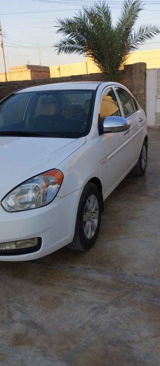 للبيع هيونداي اكسنت خليجي
الموديل: 2008
المنشأ: خليجي 

المواصفات:
اللون: ابيض
المحرك: 1.6 لتر
الگير: عادي
المسافة المقطوعة: 217 الف كم
رقم السيارة: صلاح الدين - خصوصي

المواصفات والاضافات:
- تحكمات مقود
- شاشة اندرويد
- كامرة خلفية
- حساسات خلفية
- سنتر لوك
- ويل كب اصلي
- تبريد حار / بارد

حالة السيارة:
- السيارة بحالة ممتازة
- الضرر: مكانين بارد فقط 
- بدون صبغ وبدون اي ضربة - كفالة عامة
- الداخل نظيف 100%
- السيارة جاهزة للتحويل وبأسمي

المكان: صلاح الدين - قضاء بيجي
السعر المطلوب: 90 ورقة - بيها مجال بسيط للشراي

للتواصل الجاد:
موبايل: ***********
واتساب: ***********

ملاحظة مكلف بالنشر شراي اتصل ع رقم او راسل الرقم الثاني ع واتساب الباقي التفاصيل
