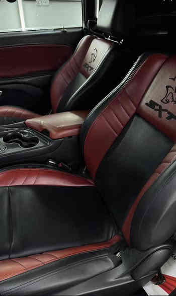 سلام عليكم...
جالنجر 2017 V6 للبيع  
مواصفات :
كشنات تدفئه تبريد
استيرن تدفئه
 شاشه جبيره
ويل نجمة
منظومة زنون كلش قوية 
لد متغير 
شوته رياضي 
كزوز مال GT بلادي بيها 
سماعات الباين 
بنيد دايموند
ماشية 92 
رقم سليمانيه 
بلنسبه للسياره جاهزه بدون اي مصروف عليها ادامه كاملة  
صدر جديد امامي خلفي منظومة بانزين جديدة من عبوة فيت بم و مساعد وفلاتر وحساسات

السيارة حادثها كدامكم بسيط وبالعراق صار بيها صبغ اكثر من قطعه اعتبرها حزام بس هية مو حزام
 سنويه جديد  السياره شرط تحويل
سعر 145 وبيها مجال بسيط
مكاني بغداد البلديات 
***********
