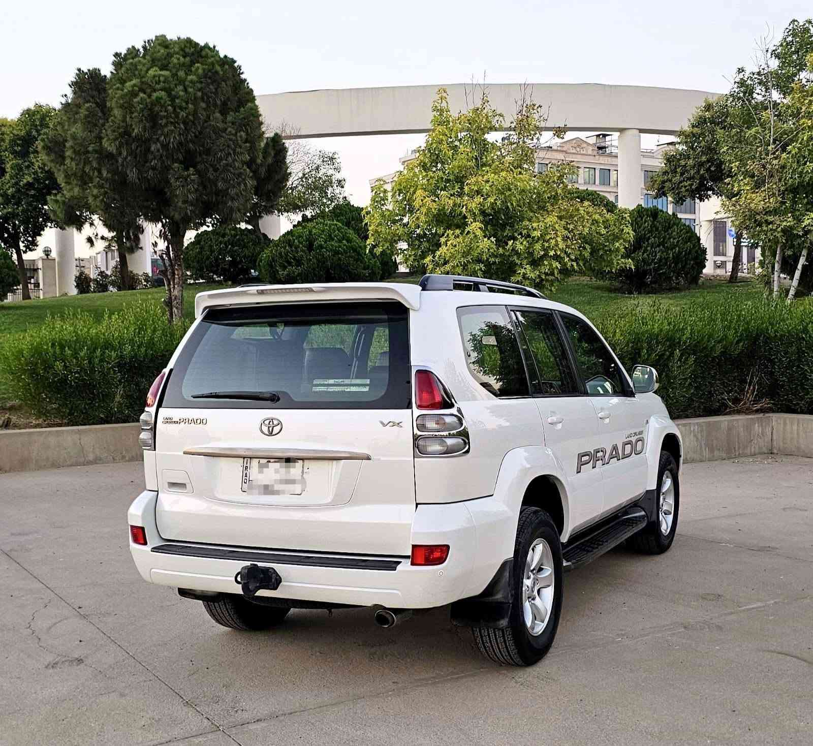 للبيع لاندكروزر برادو موديل 2009 شركة ساز
فول فول مواصفات vx مكفولة من صبغ وبارد
6 سلندر
4×4
جكات 
سلايت
ثلاجه
كشنات كهرباء
كنشات تبريد
7 راكب + تبريد مركزي
تحكمات ستيرين
باقي مواصفات البرادو معروفه
السعر ١٩٠
الرقم بغداد الدولي
***********/ أربيل
