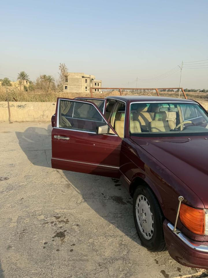 سلام عليكم اخون  مارسدس جامبو باب قصيرر   موديل 90 وارد ياباني بدون سلايت    رقم انبار بسمي هزة جديدة تخم تاير صدر تبريد كلة جديد مكينة كير سنتر لك غرفة جديدة سياره جاهزه للخير رقم صاحب السياره *********** السعر 85وبيها مجال بصيط
