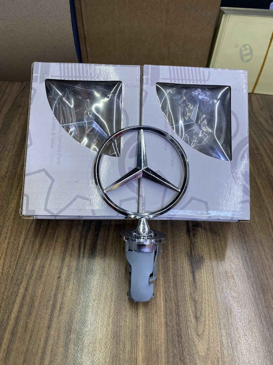 السلام عليكم شباب يتوفر قطع ادوات مارسدس 
بأنسب الاسعار 
بغداد شارع شيخ عمر شارع الثالث 
محل صلاح فوزي
ت ***********
