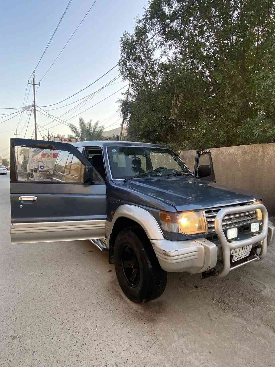 السلام عليكم
بايجيرو كاز للبيع 
موديل 2000
سعرها 30 وبيها مجال للطيبين
رقم نجف بسمي سنويه 2030
محرك كاز مال ستاركس بي نفخ قليل 
كير اوتوماتيك
صدرها نص عمر 
داخلها خير من الله 
كشرها خير من الله بيها 4 قطع صبغ فقط 
مكاني بغداد الدورة 
لل استفسار أكثر ***********
***********
