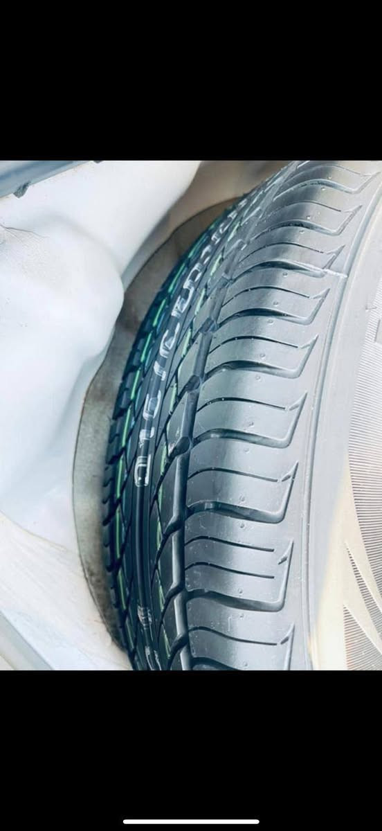 سلام عليكم
كيا سبورتج 
استلام الشركه الدوليه 
السياره أخت الزيرو 
ماشيه 50 ألف حقيقي 
شرط الفحص استخدام شخص واحد فقط من 2010 لحد الآن 
موديل 2010 مكفولة كفاله عامه من كلشي مواصفات السياره فتحه وصاج جلد مكينه 2000 سويج شخاطه سبير ما نازل عده مفتوحه فابلون الشركة بنيد وصفاح زيرروووووو رقم بغداد الدولي تحويل ثاني يوم 

السعر عند الاتصال 
الهاتف ***********
مكان السياره بغداد شارع فلسطين
