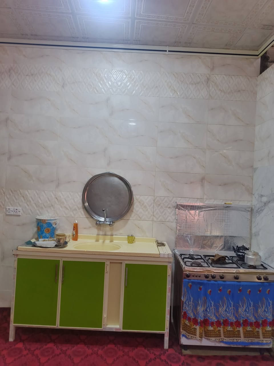 السلام عليكم بيت مساحه ٢٢٠ متر المكان حي الزهراء قرب حي ابو سلام خدمات مجاري تبليط ماء اساله للأستفسار ***********
